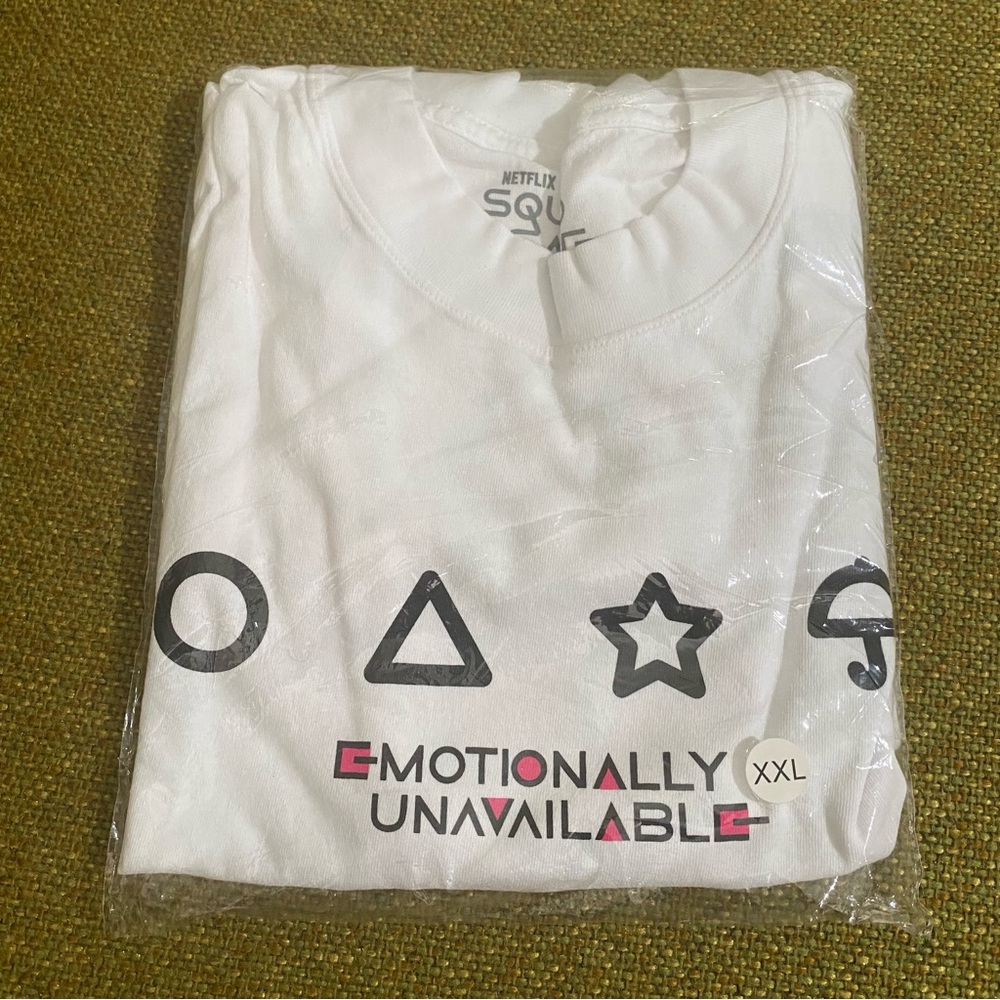 Emotionally Unavailable x Squid Games Heart Logo Symbols T-shirt